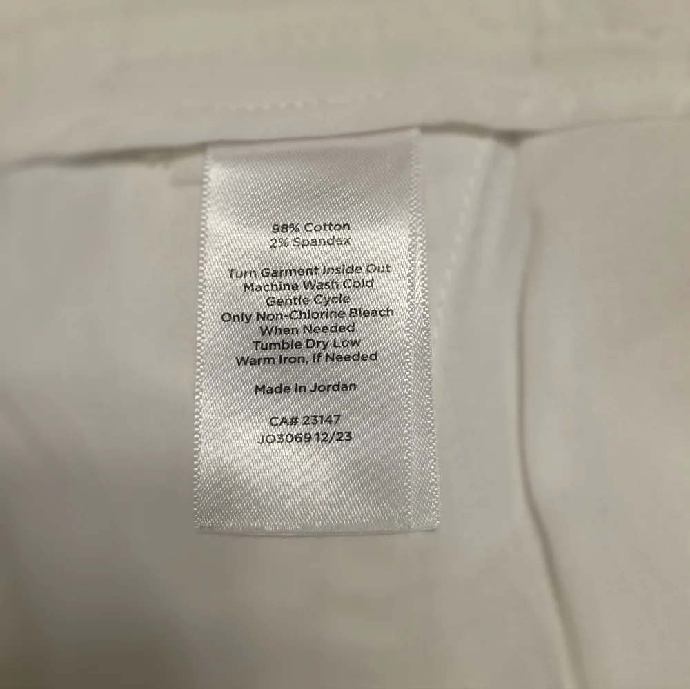 Talbots Cream Cropped Pants with Gold Buttons, PXL